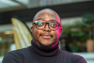 le-camerounais-charles-bihina-concoit-des-jeux-immersifs-contre-les-discriminations