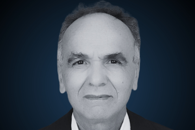 le-marocain-el-houssine-bouyakhf-deploie-l-ia-au-service-des-entreprises