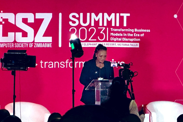 zimbabwe-le-gouvernement-s-engage-a-fournir-des-competences-numeriques-aux-fonctionnaires