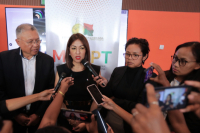 Madagascar Distributes Smartphones in Bid to Narrow Digital Gap