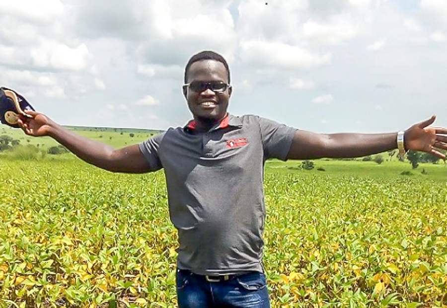 l-ougandais-joseph-ogwal-fait-du-mobile-et-de-la-tech-des-leviers-de-croissance-pour-les-agriculteurs-africains