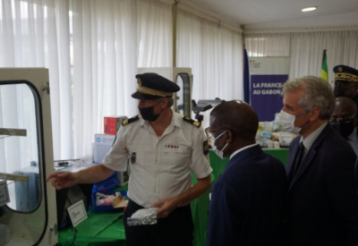 Gabon : la police scientifique a reçu du matériel informatique pour l&#039;aider à bâtir un fichier pénal numérique