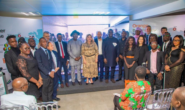 Orange ouvre un centre digital en Sierra Leone pour former les jeunes au numérique et renforcer leur employabilité