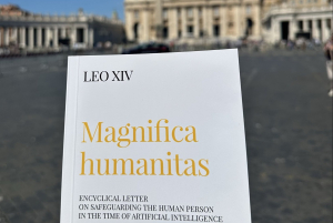 Magnifica Humanitas : quand le Pape parle d&rsquo;IA, que doit retenir l&rsquo;Afrique ? (Evelyne Akoto, Juriste)