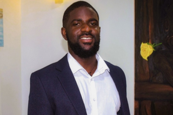 Le Ghanéen Felix Manford connecte les petites entreprises locales avec des revendeurs indépendants