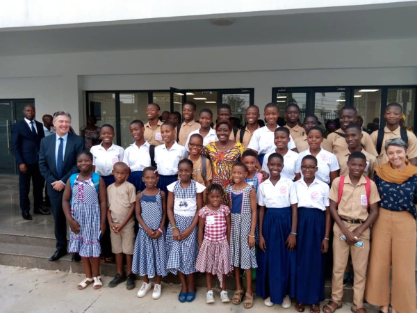 Côte d’Ivoire : le gouvernement lance officiellement la plateforme numérique « Mon école à la maison »