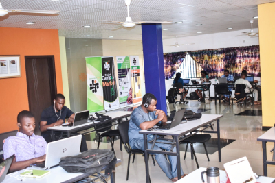 nigeria-wennovation-hub-cree-un-environnement-propice-au-developpement-d-entreprises-innovantes-en-afrique