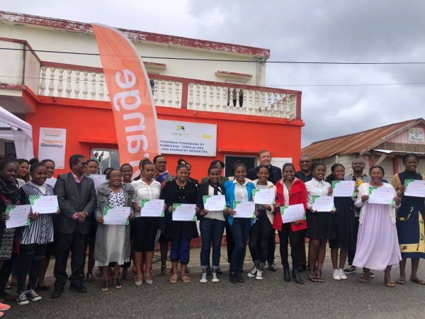 Madagascar : Orange inaugure la 41e maison digitale pour les femmes et la 173e école numérique