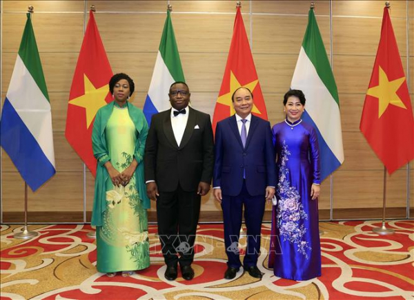 En visite officielle au Vietnam, le président Sierra Léonais a discuté de collaboration numérique avec son homologue