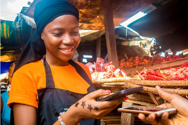 Mobile money : l’épargne progresse, mais le crédit stagne toujours en Afrique (Banque mondiale)