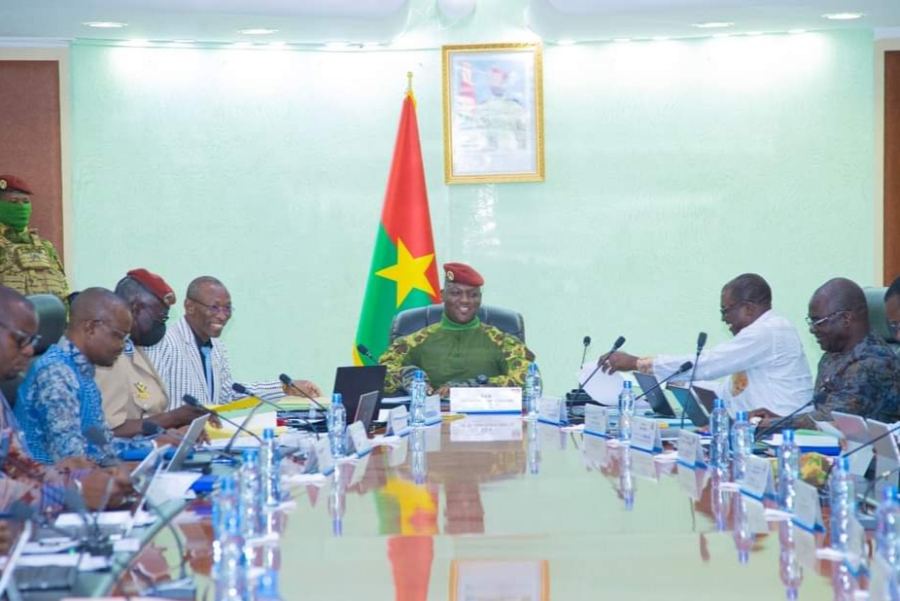 le-burkina-faso-sollicite-l-accord-des-deputes-pour-emprunter-150-millions-a-l-ida-pour-un-projet-numerique