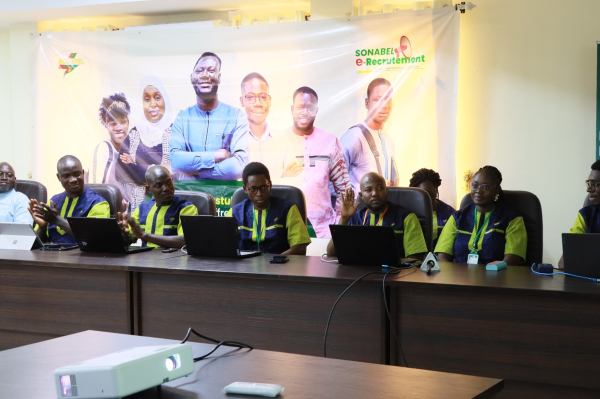 burkina-faso-la-societe-nationale-d-electricite-numerise-son-processus-de-recrutement