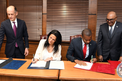 Le Botswana et la France renforcent leur coopération dans l’entrepreneuriat numérique