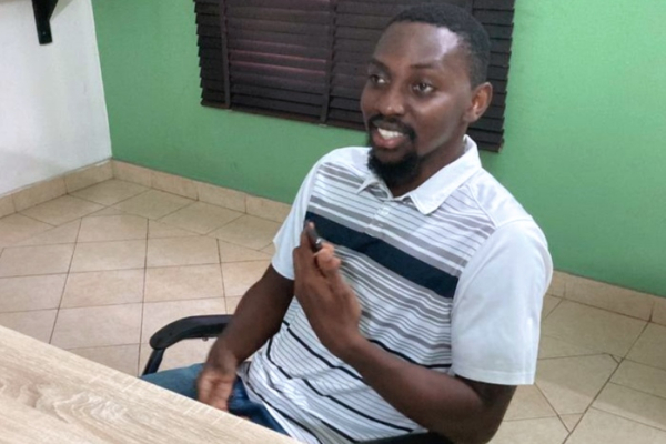Nadayar Enegesi connects household chore managers with people in need