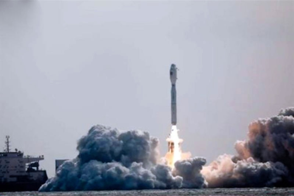 L’Egypte lance le satellite expérimental NExSat-1