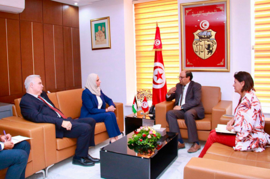 tunisia-and-palestine-explore-ict-and-postal-sector-cooperation