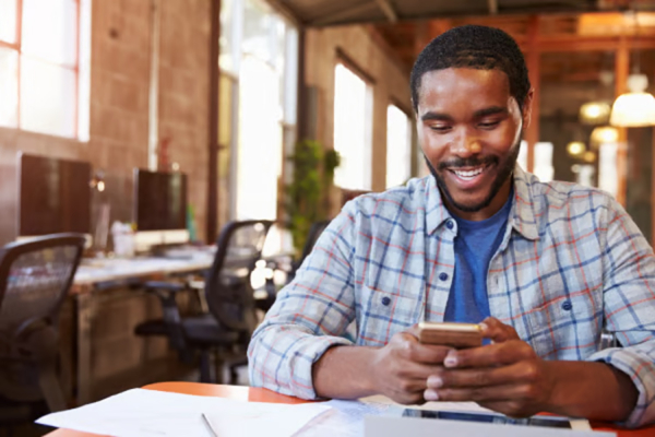 congo-1-5-milliard-et-144-000-emplois-grace-au-numerique-d-ici-2030-gsma
