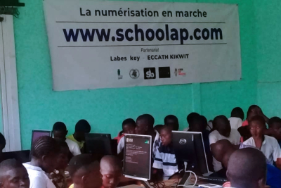 rd-congo-avec-ses-plateformes-web-et-mobile-schoolap-propose-des-cours-en-ligne-aux-apprenants