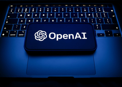 &nbsp;OpenAI pr&eacute;pare une enceinte intelligente et des lunettes connect&eacute;es pour 2027