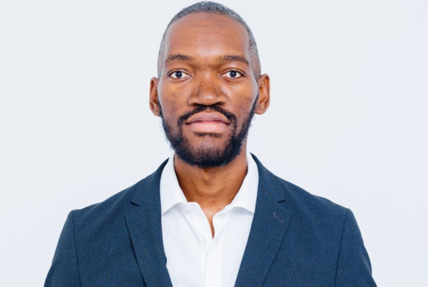 Julian Kanjere rend les paiements numériques accessibles sans application mobile