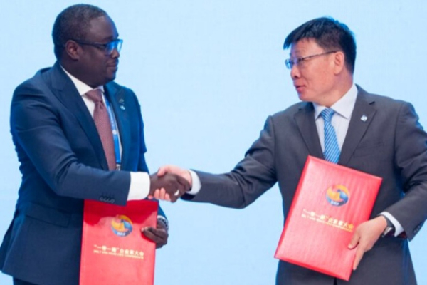 Le Sénégal et la Chine signent un accord  pour le développement de systèmes de transport intelligents