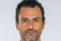 Omar Saleh propose une application pour avancer le salaire et payer les factures