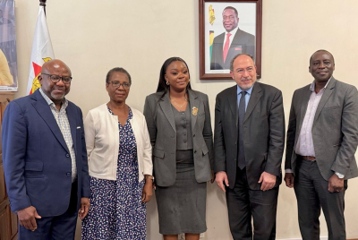 ia-et-transformation-numerique-le-zimbabwe-renforce-sa-cooperation-avec-l-unesco