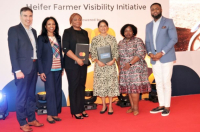 Heifer International et Mastercard collaborent pour faciliter l'accès des agriculteurs d'Afrique aux moyens d'e-paiement