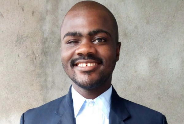 Au Cameroun, Maxime Malieh trouve de bons répétiteurs aux élèves avec Prepdia