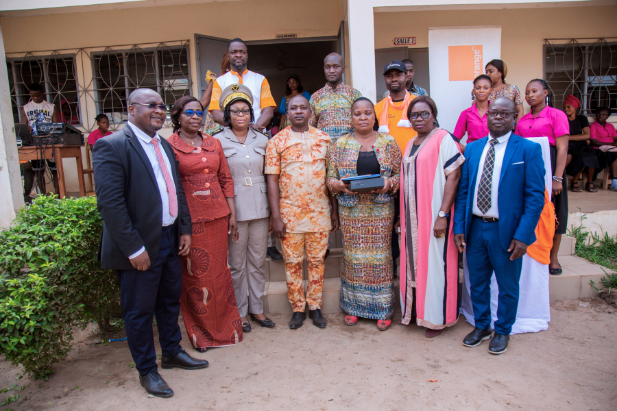 cote-d-ivoire-la-fondation-orange-inaugure-sa-22e-maison-digitale