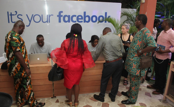 Le régulateur oblige Facebook, Twitter et TikTok à ouvrir des bureaux au Nigeria